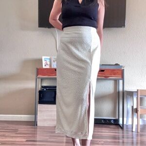 NWOT A new day floral cutout midi skirt